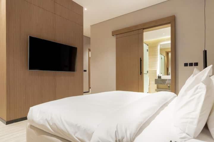 Hometel - Hittin Boulevard Apartemen *